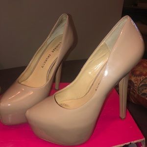 Chinese Laundry Pumps